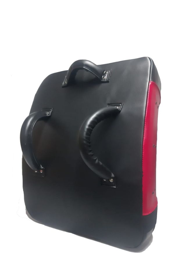 Gym Shock Maxi Eğri Darbe Yastığı Suni Deri 55x40x10cm Siyah/Kırmızı