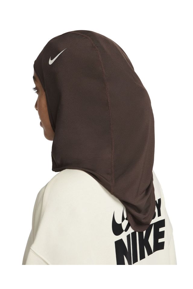 Nike Pro Hijab 2.0 Bayan Sporcu Başörtüsü 2S Kahverengi N.000.3533.231.2S